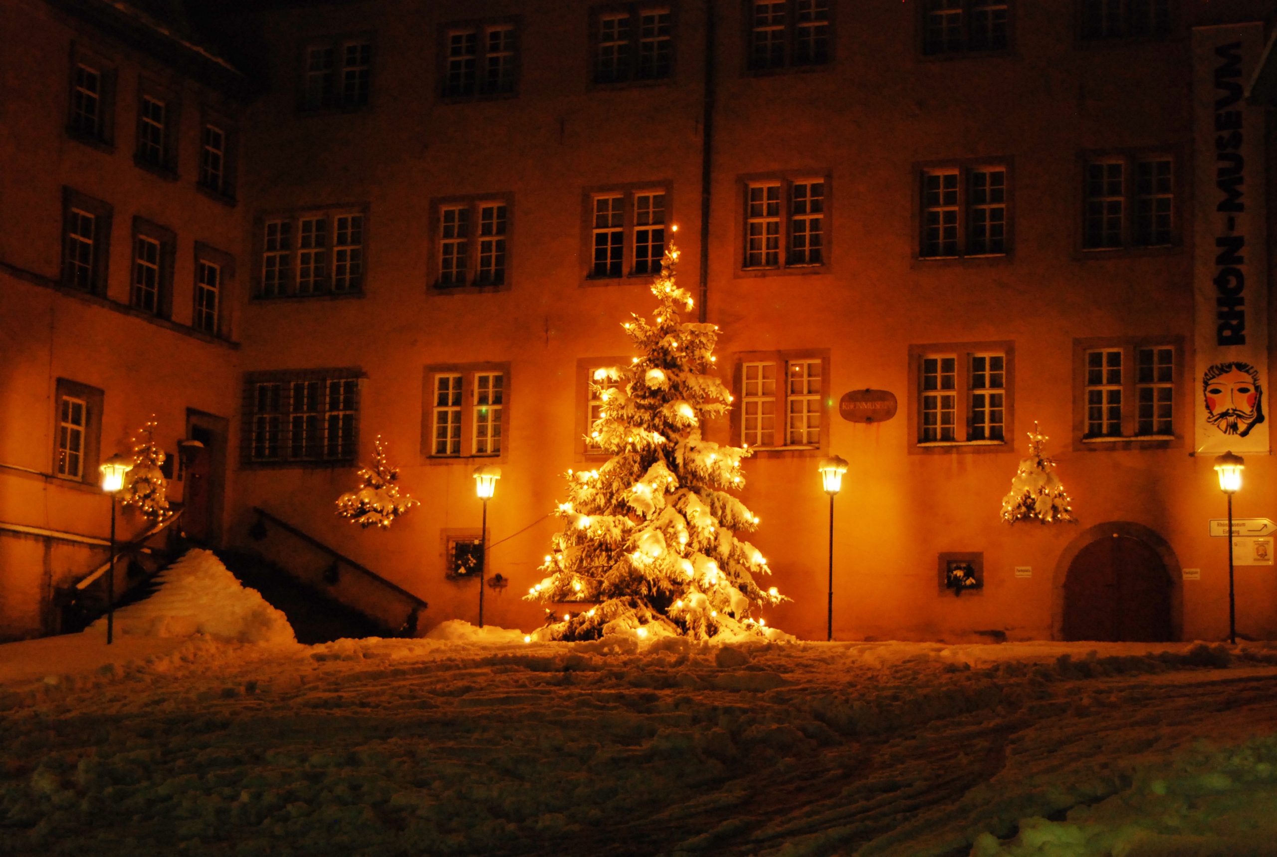 Weihnachtliches Zusammenkommen am Marktplatz Fladungen